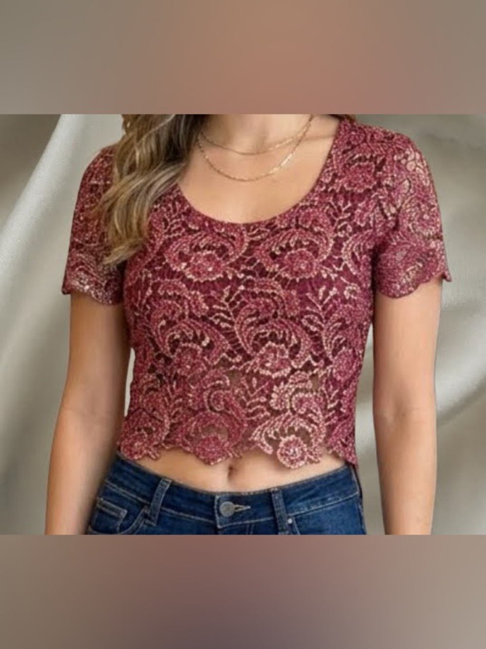 2b bebe lace crop top with Size M Color burgundy/gold metallic